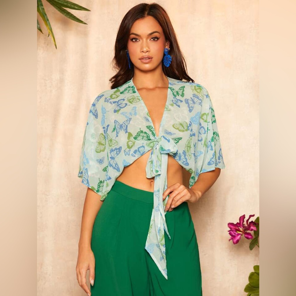 NWT Butterfly Tie Front Top